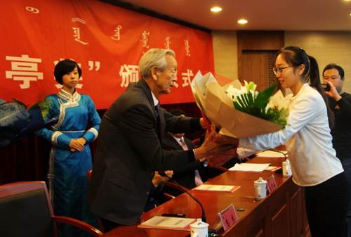 说明: http://www.imu.edu.cn/__local/F/23/79/F779B0114E08AC306812113B05A_3BF8E7EB_1B2B1.jpg