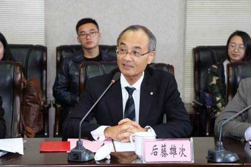 http://news.imu.edu.cn/__local/6/7D/FF/9C3C5C422AC127D2D93C53DCD06_3572D563_18BEB.jpg